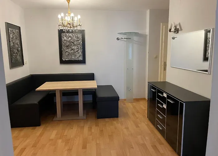Spacious 2 Bedroom Zell-am-see Town Center Lejlighed *